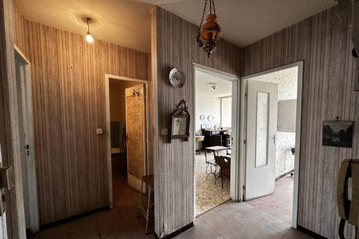 Appartement, cave et parking à Grasse