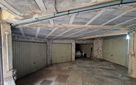 Garage et cave avenue Saint-Jean à Cannes