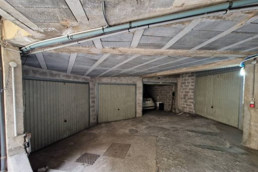 Garage et cave avenue Saint-Jean à Cannes