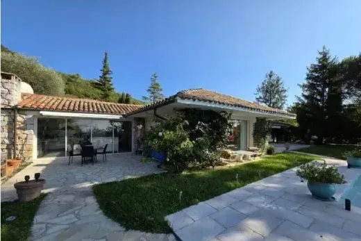 Propriété avec piscine à Vence