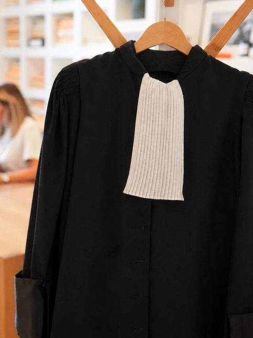 Robe d’avocat au cabinet Spectra Avocats